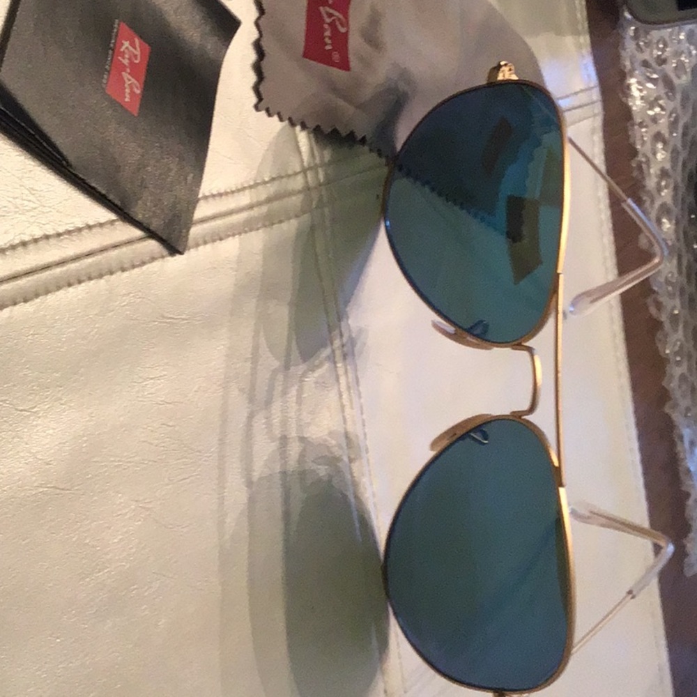 Sunglasses - Picture 5 of 5